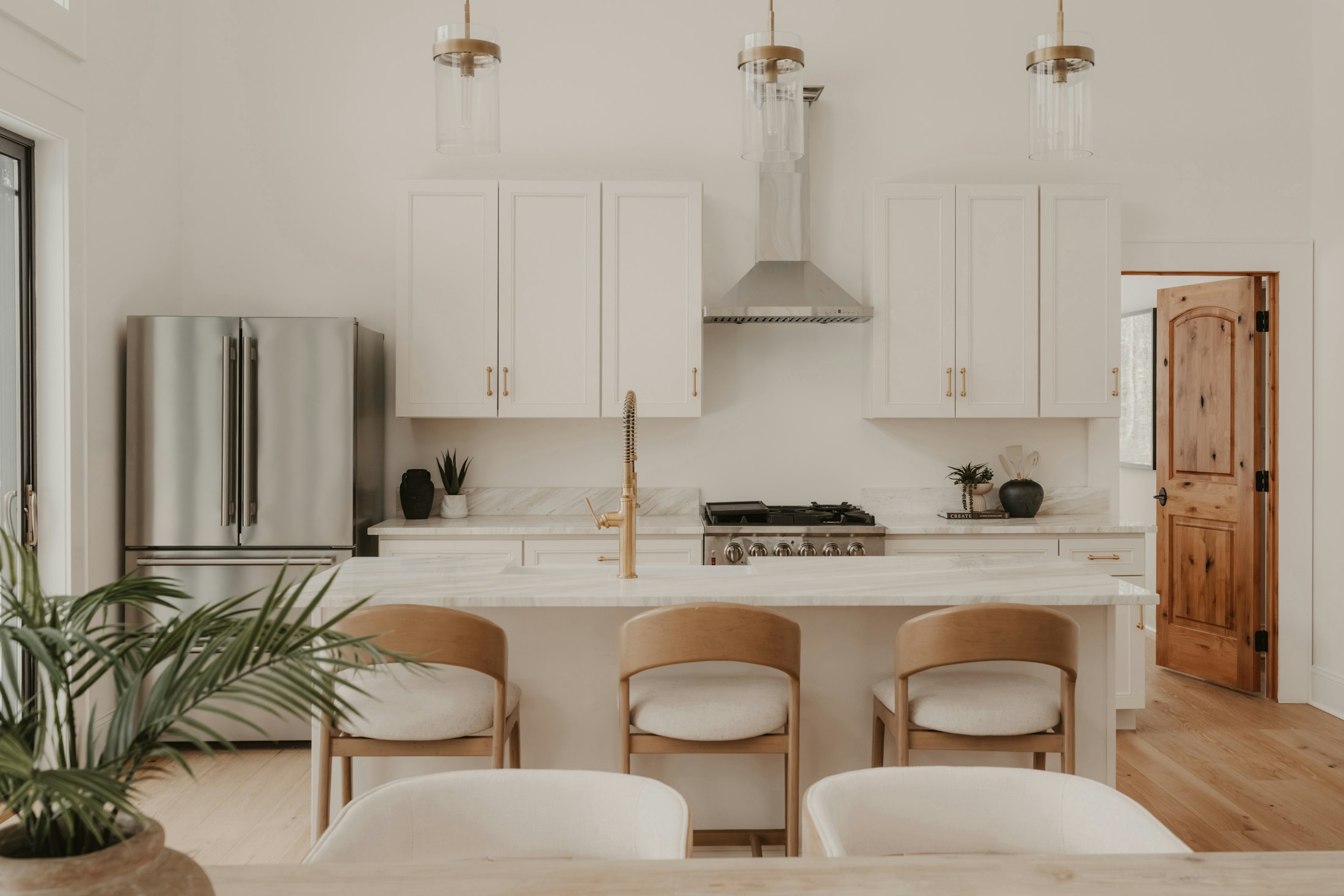 Bright contemporary kitchen with a generous island and modern finishes